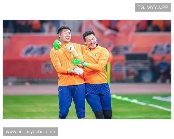 传奇队长告别绿茵岁月开启新征程引发球迷不舍热议