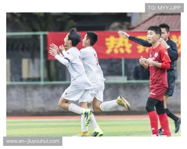 揭秘足球小将赛场风采与青春帅气的燃动成长传奇物语旅程绘卷光芒